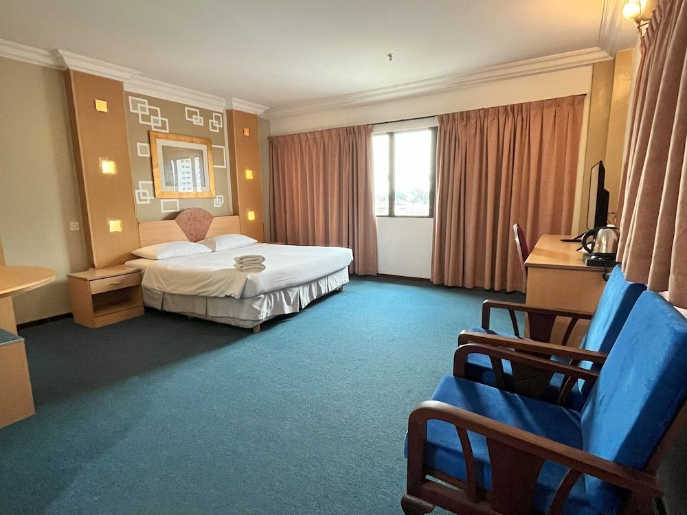 undefined Fair Park Hotel 8