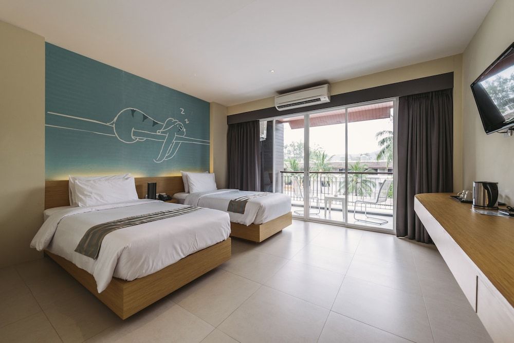 undefined TIRAS Patong Beach Hotel 3