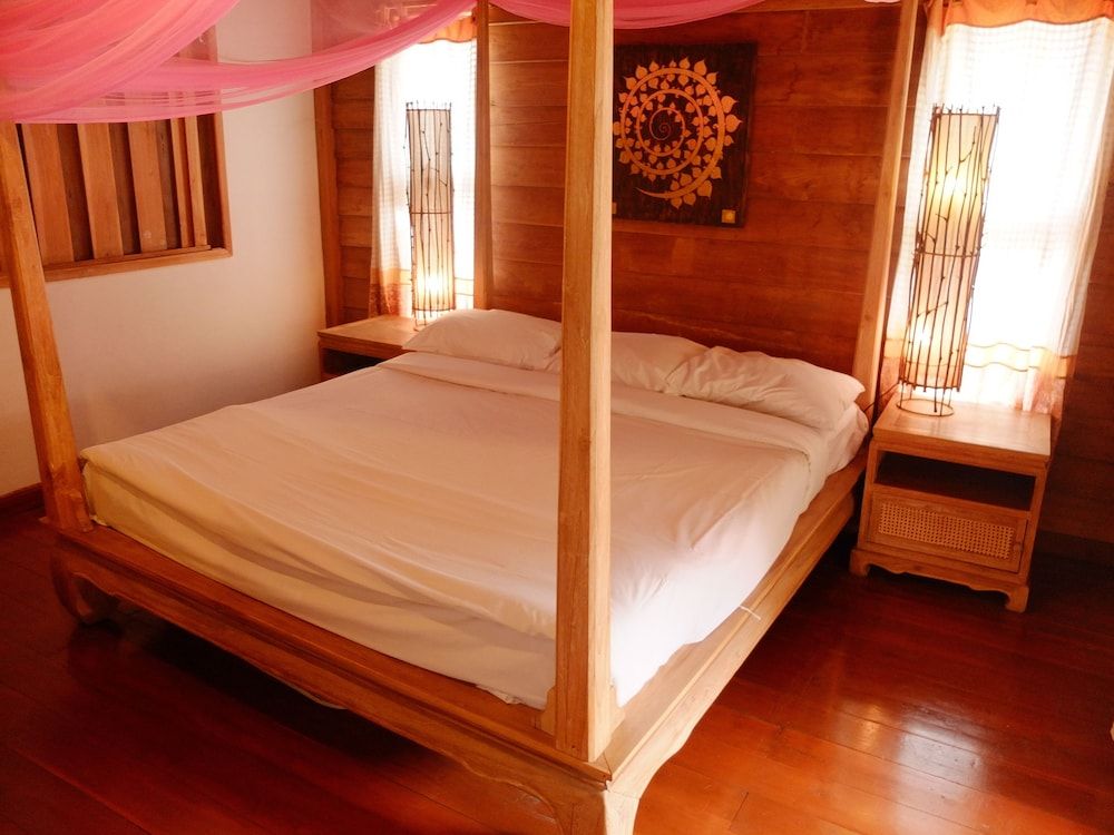 Baan Singkham Resort
