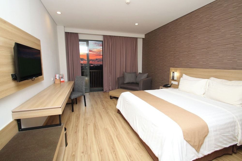 Swiss-Belhotel Sorong Grand Deluxe Room 2