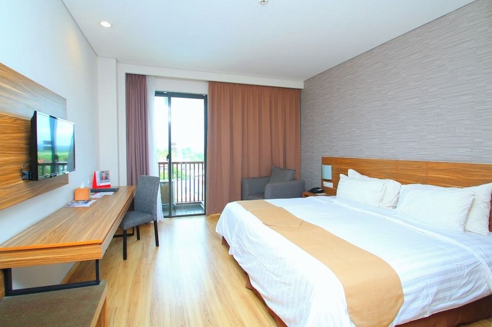Swiss-Belhotel Sorong Superior Deluxe Room 2