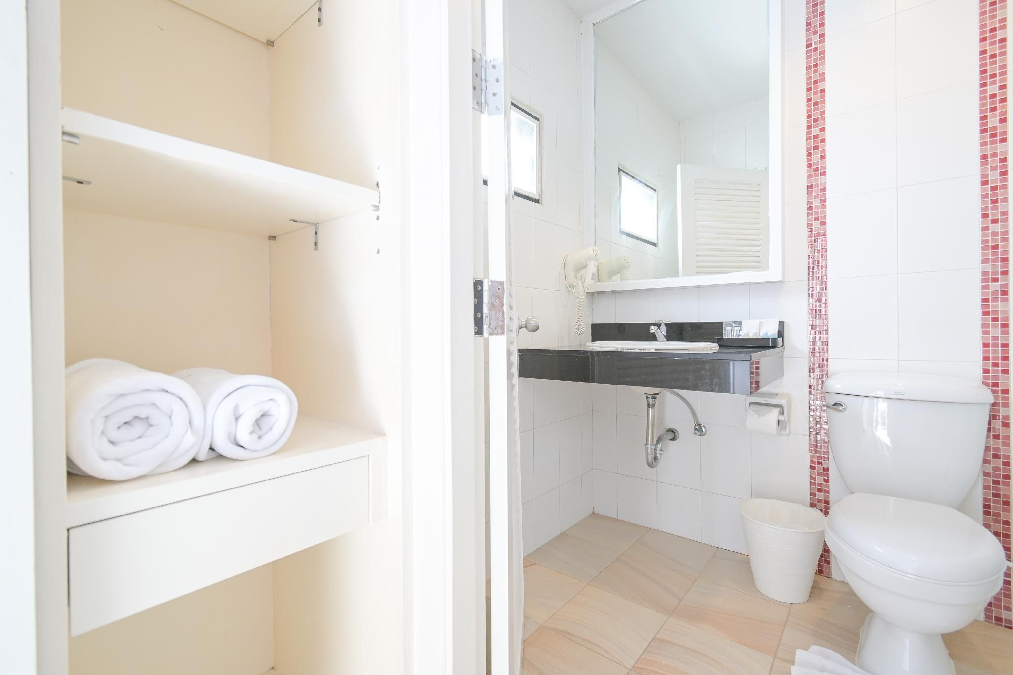 Sino Maison Hotel Standard Double or Twin Room 3