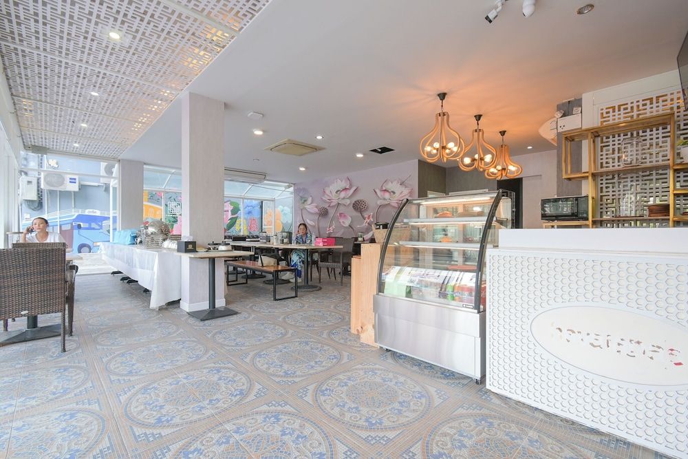 undefined Sino Maison Hotel 5