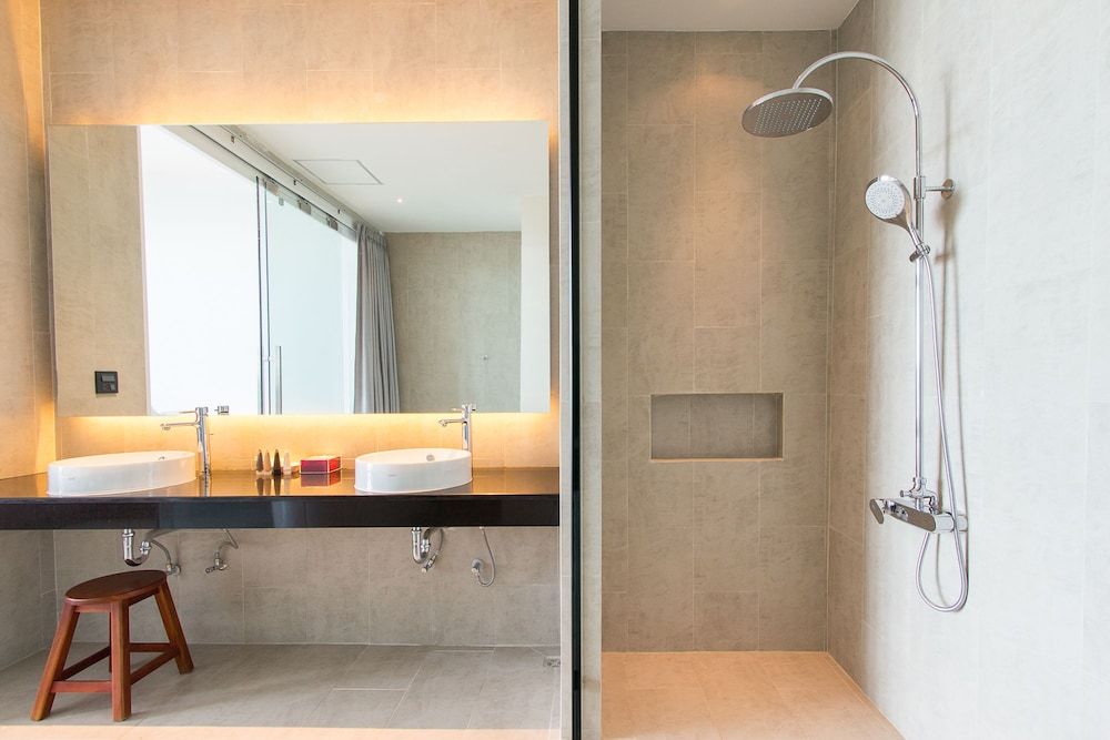 Sunshine Paradise Resort Two Bedroom Beachfront Pool Villa 6