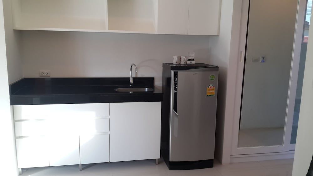 undefined V.O.P. Suite 2