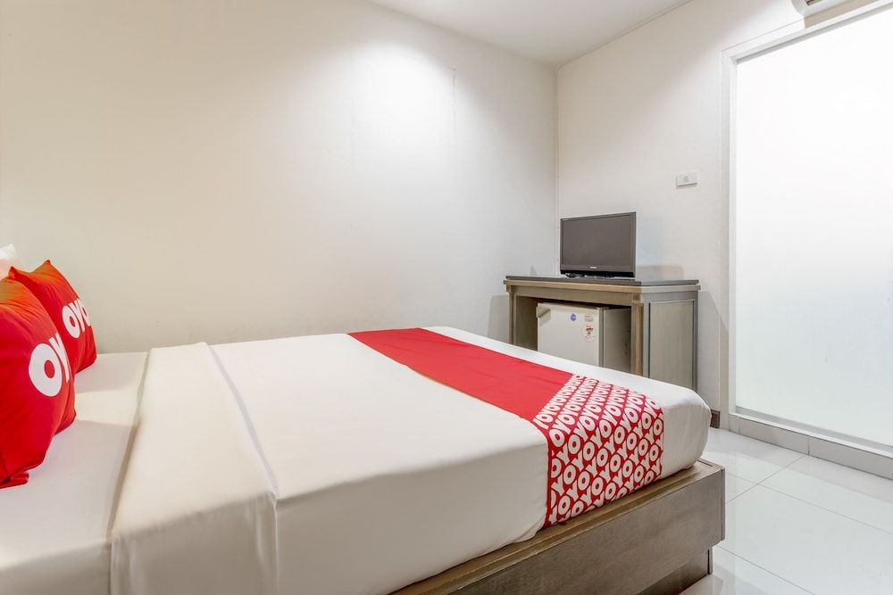 Super OYO 1096 Winner Inn Hotel Standard Double Room 4