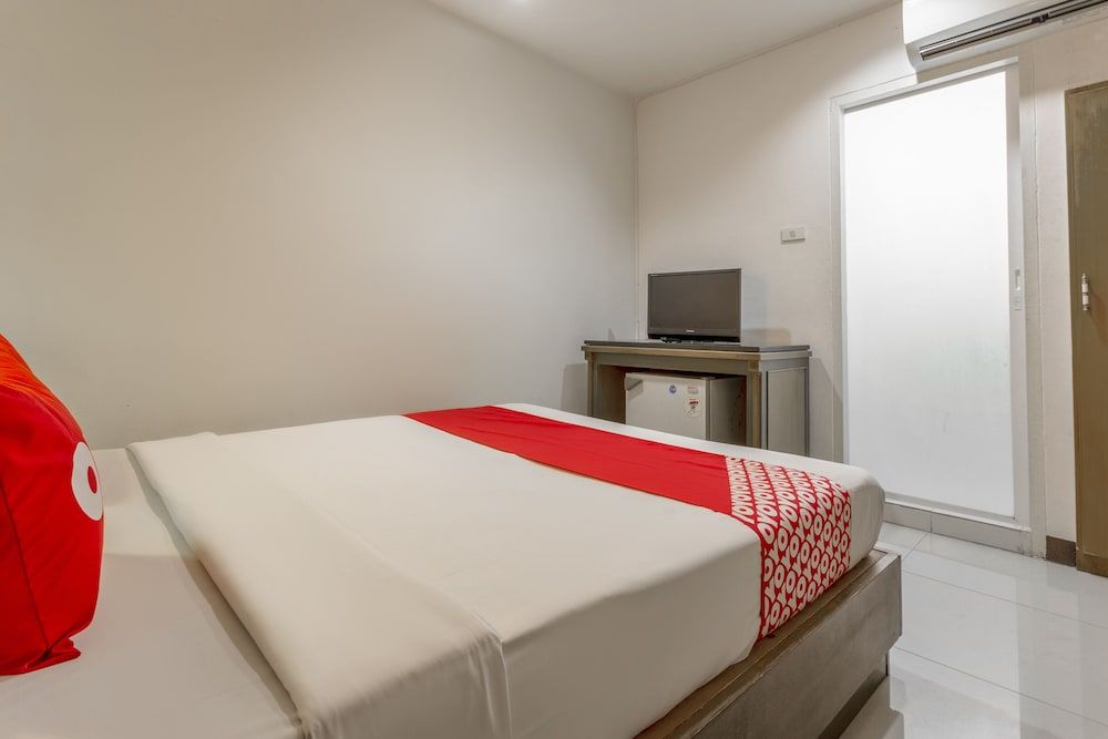 Super OYO 1096 Winner Inn Hotel Standard Double Room 5