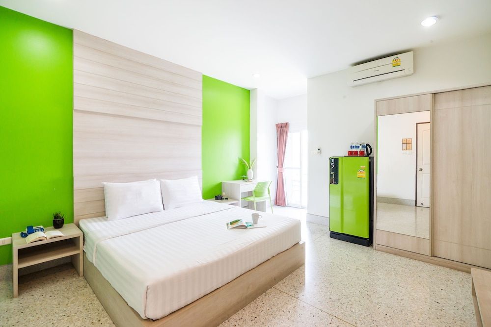 undefined The Fifth Residence Hotel 4