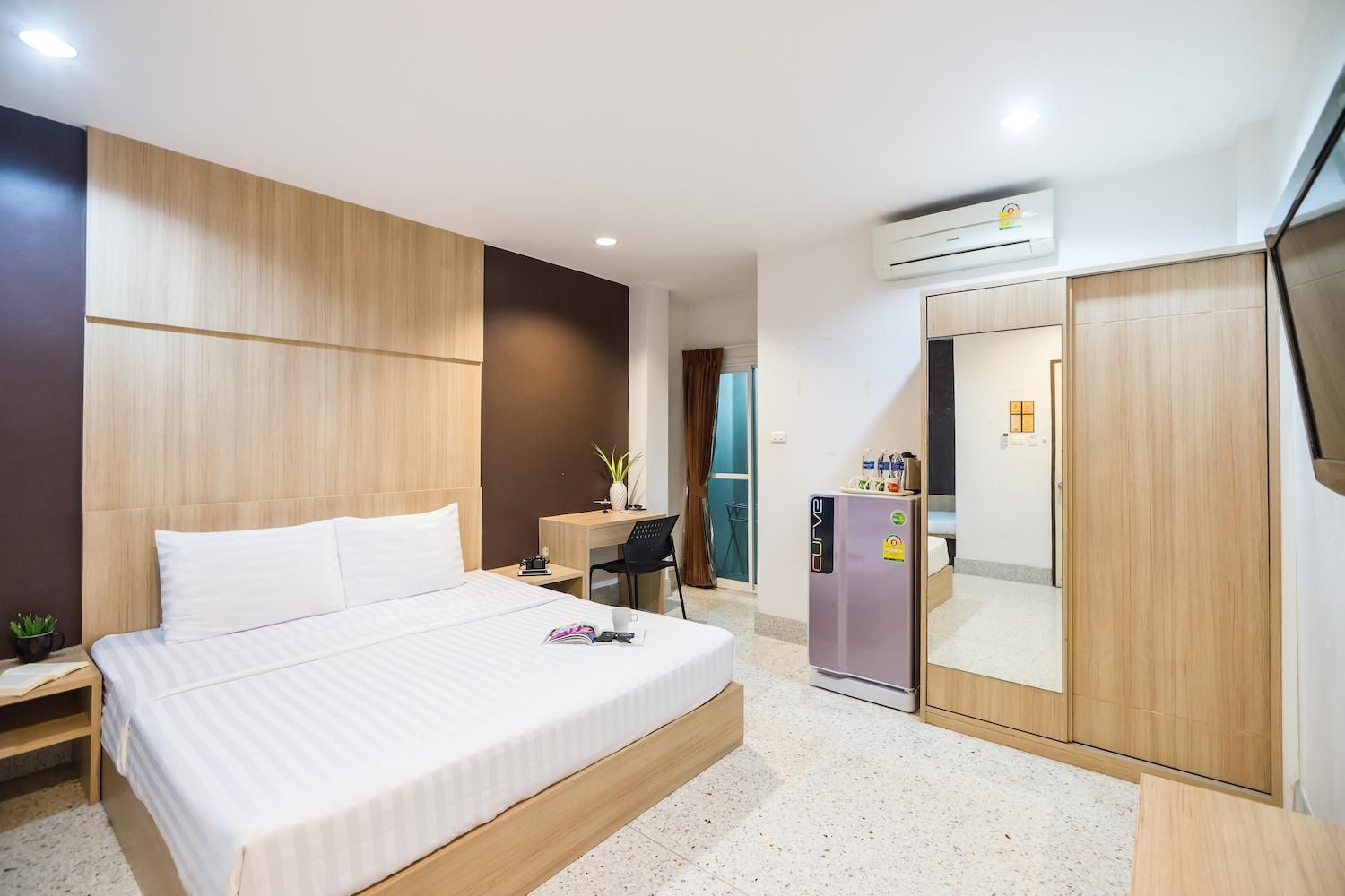 undefined The Fifth Residence Hotel 5