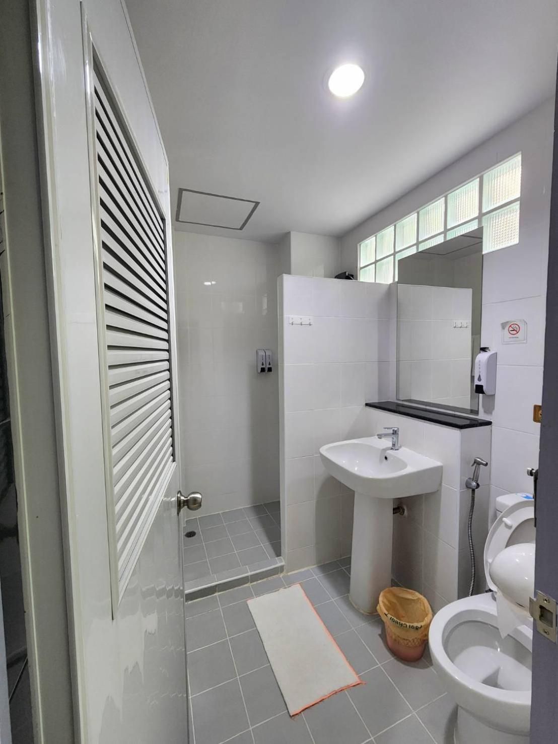 undefined The Fifth Residence Hotel 7