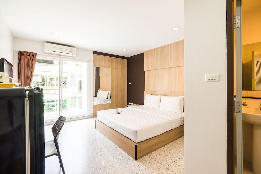 undefined The Fifth Residence Hotel