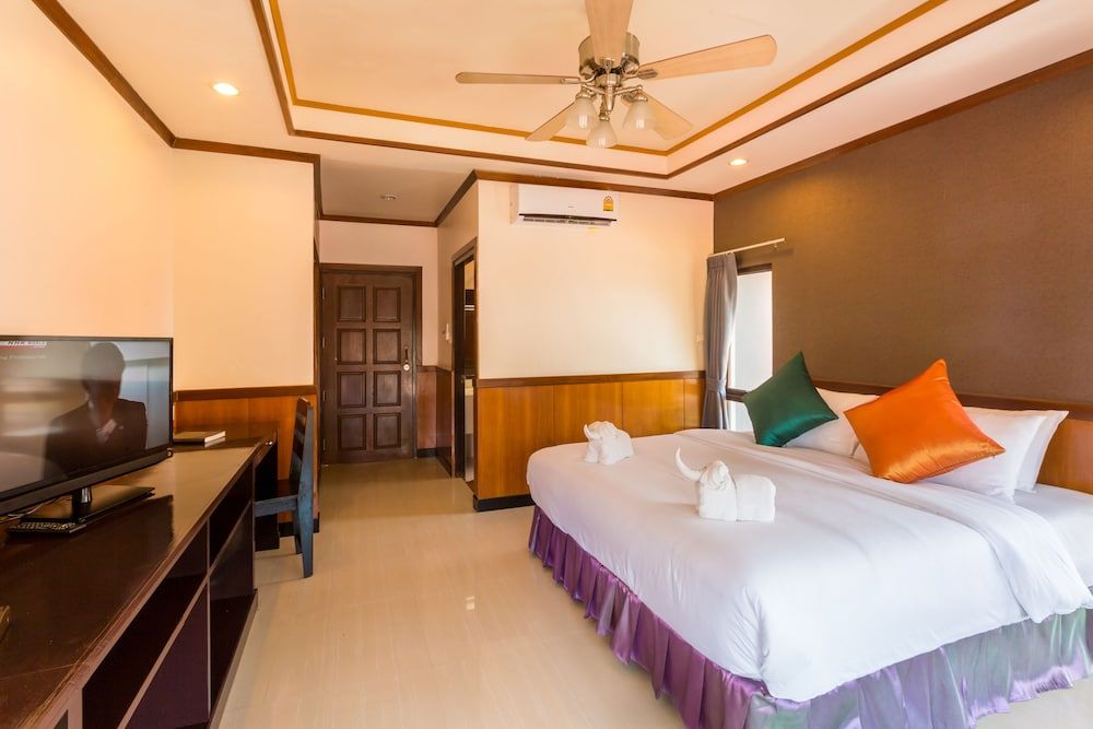 Sunrise Resort Deluxe Double or Twin Room, 1 Bedroom 7