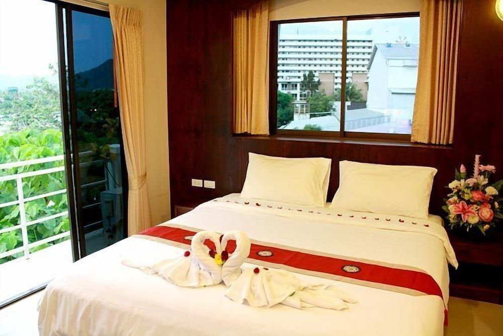 undefined Triple Rund Place Hotel 9