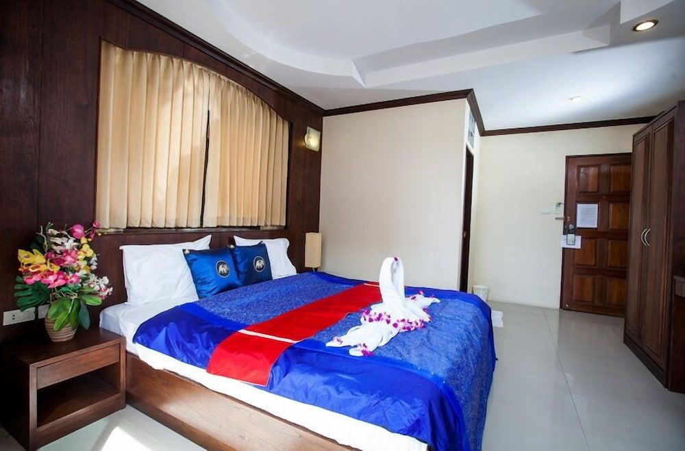 undefined Triple Rund Place Hotel 10