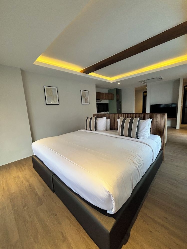 Punnpreeda Beach Resort Beach Front Villa with One way Airport Transfer 2