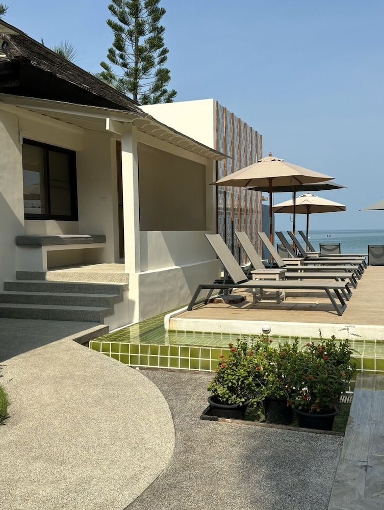 undefined Punnpreeda Beach Resort 8