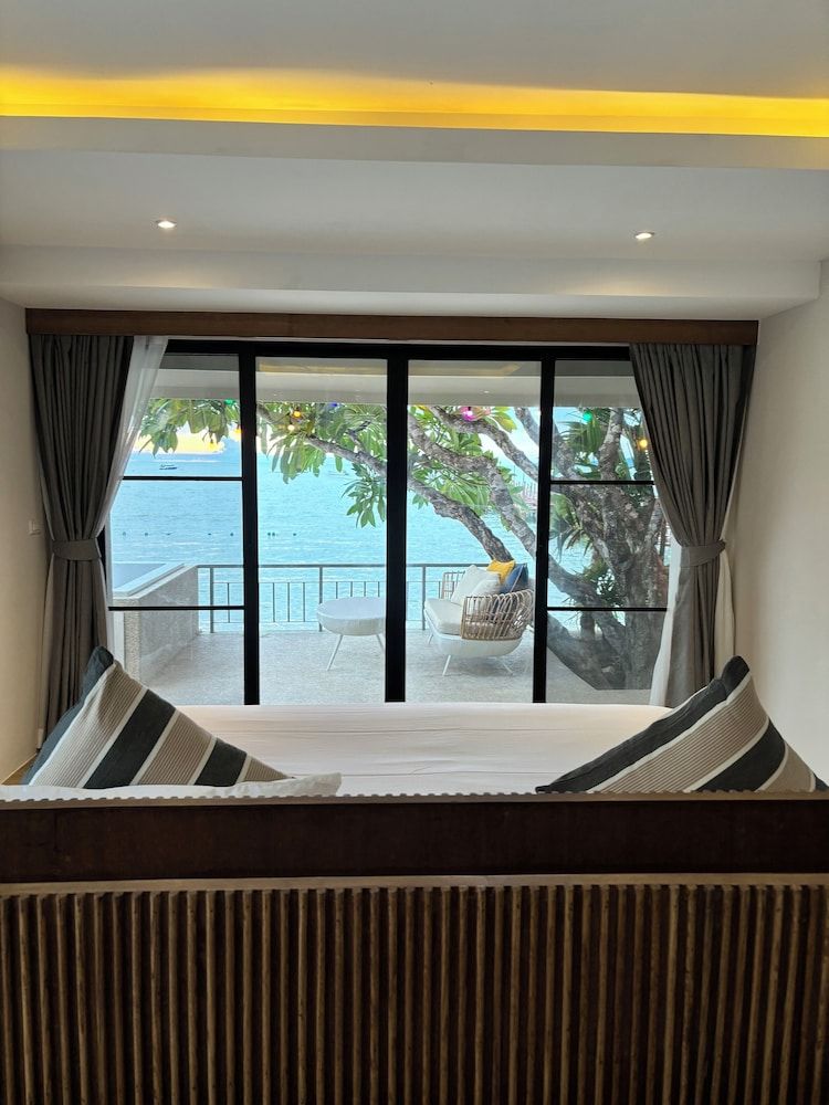 Punnpreeda Beach Resort Beach Front Villa with One way Airport Transfer 10