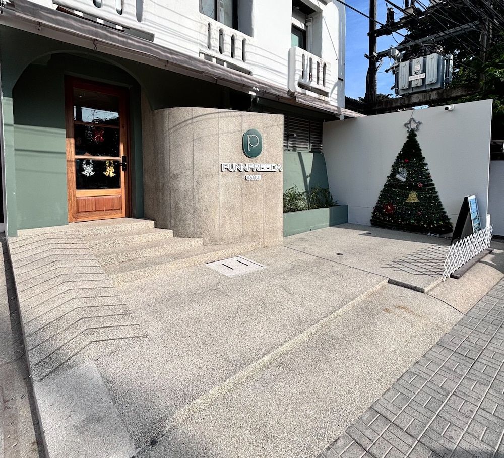 undefined Punnpreeda Beach Resort 10