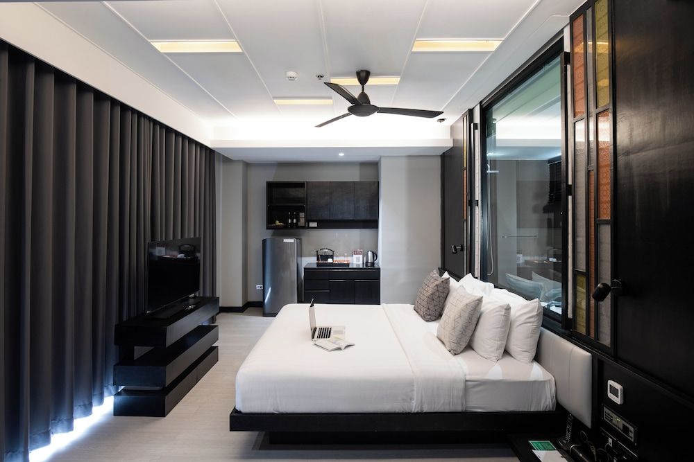 Deluxe Room Only