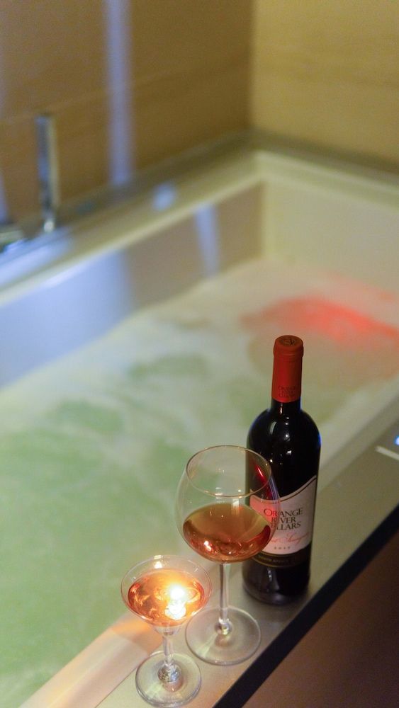 New World Suites Royal Suite 2