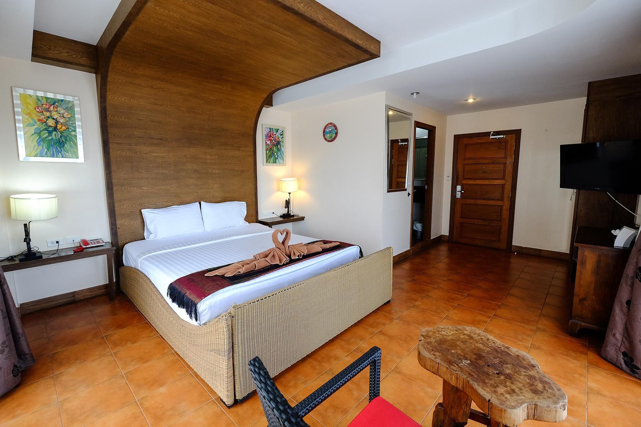 undefined The Red Balcony Inn 2