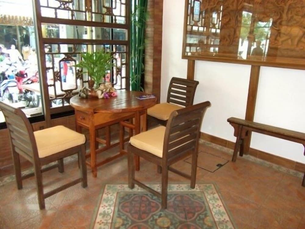 undefined The Red Balcony Inn 10