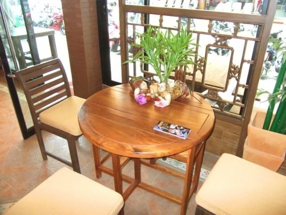 undefined The Red Balcony Inn 6