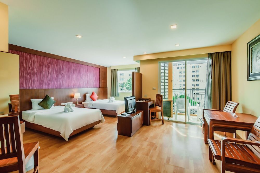 Elite Suites Patong