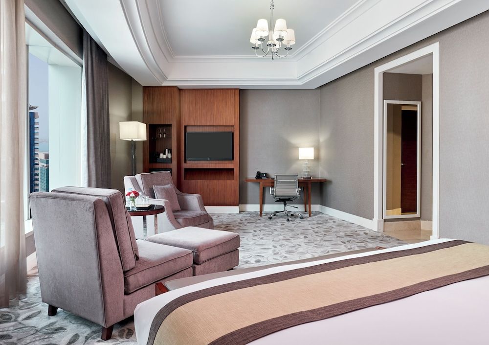 Best Plaza West Bay Deluxe Room 2