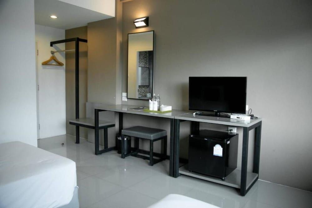 Bun Hotel Deluxe Twin Room 7