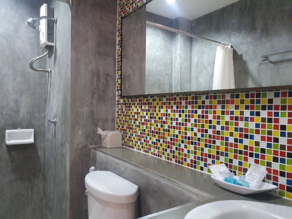 Bun Hotel Deluxe Twin Room 5