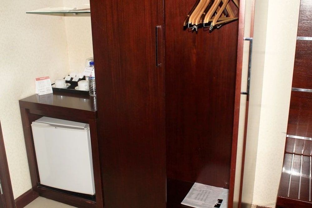 Swiss-Belhotel Merauke Superior Twin Room, 2 Twin Beds 4