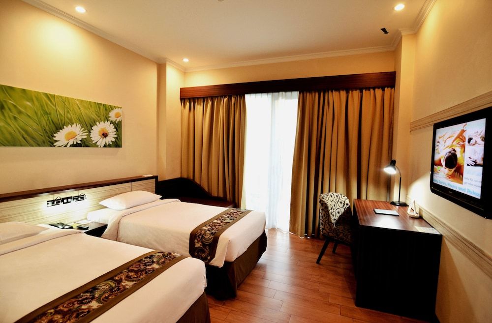 Angkasa Garden Hotel Deluxe Double or Twin Room 2