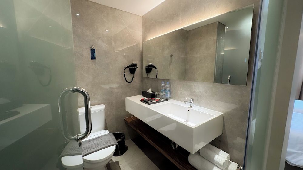 The ZHM Premiere Padang Deluxe Hollywood 8