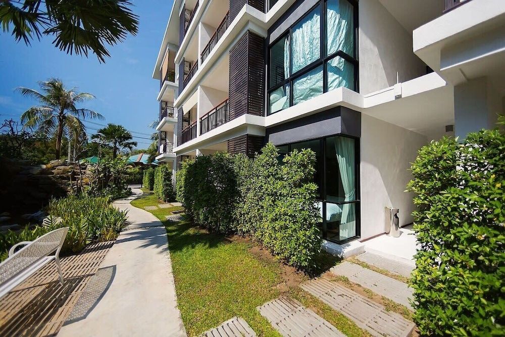 undefined The Title Condo by TropicLook 6