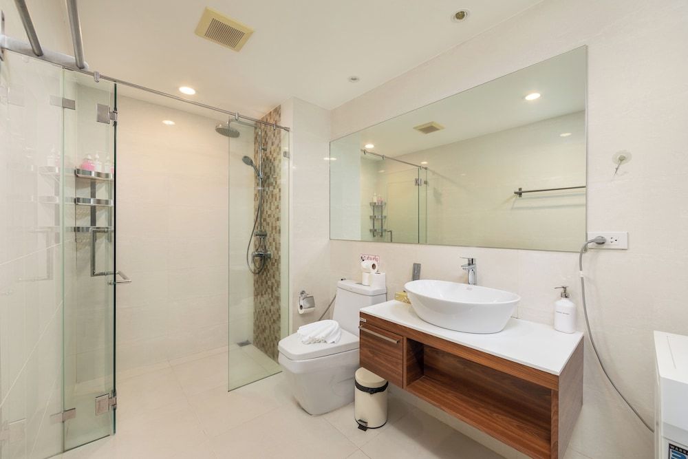 The Title Condo by TropicLook Comfort Room 8