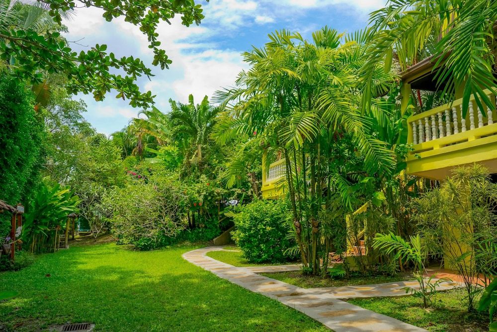 undefined Chez Charly Bungalow 9