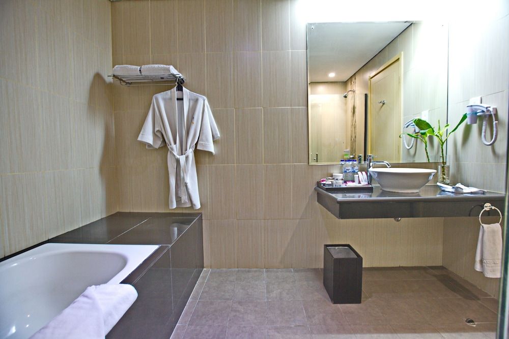 Padjadjaran Suites Resort & Convention Royal Suite 5