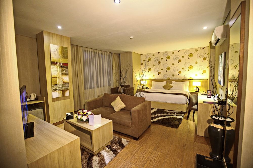 Padjadjaran Suites Resort & Convention Royal Suite