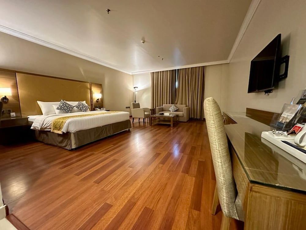 undefined Golden Tulip Buraidah 9