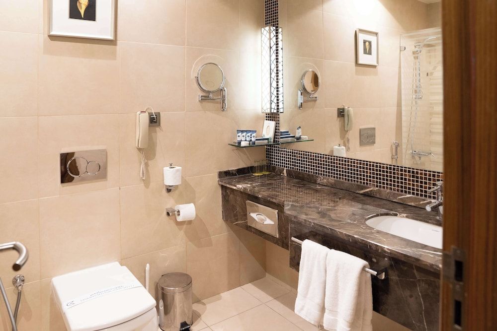 undefined Golden Tulip Buraidah 6