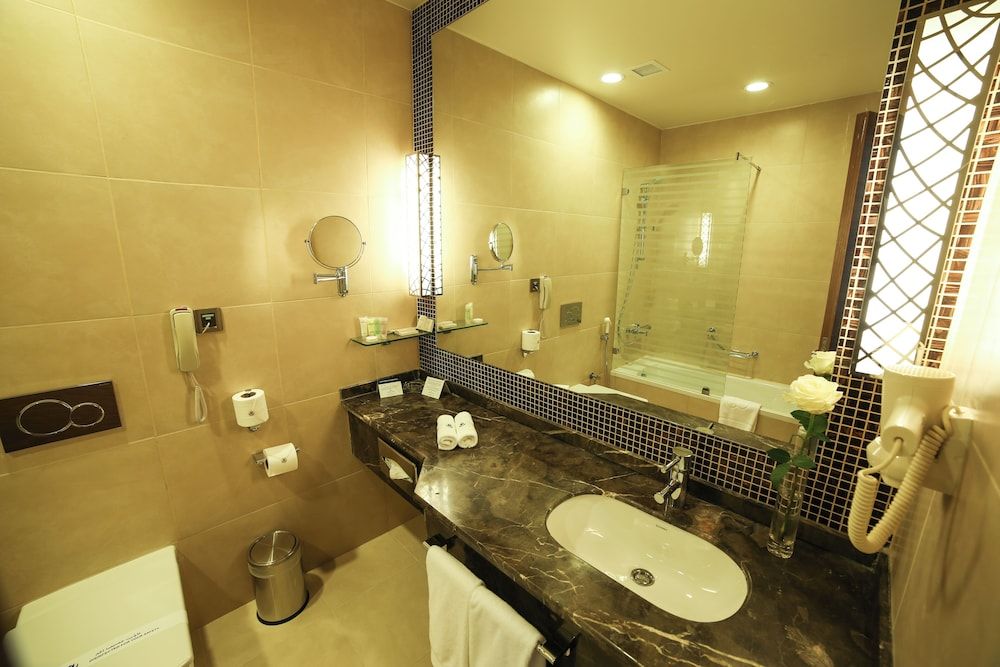 undefined Golden Tulip Buraidah 7