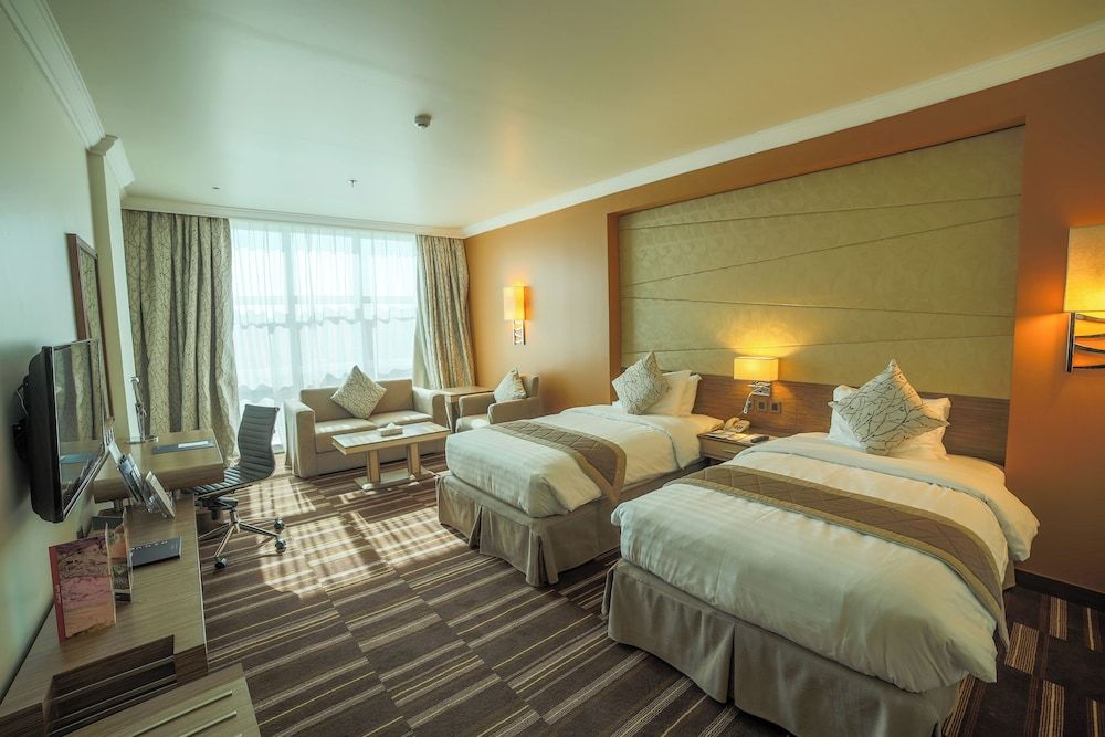 undefined Golden Tulip Buraidah 3