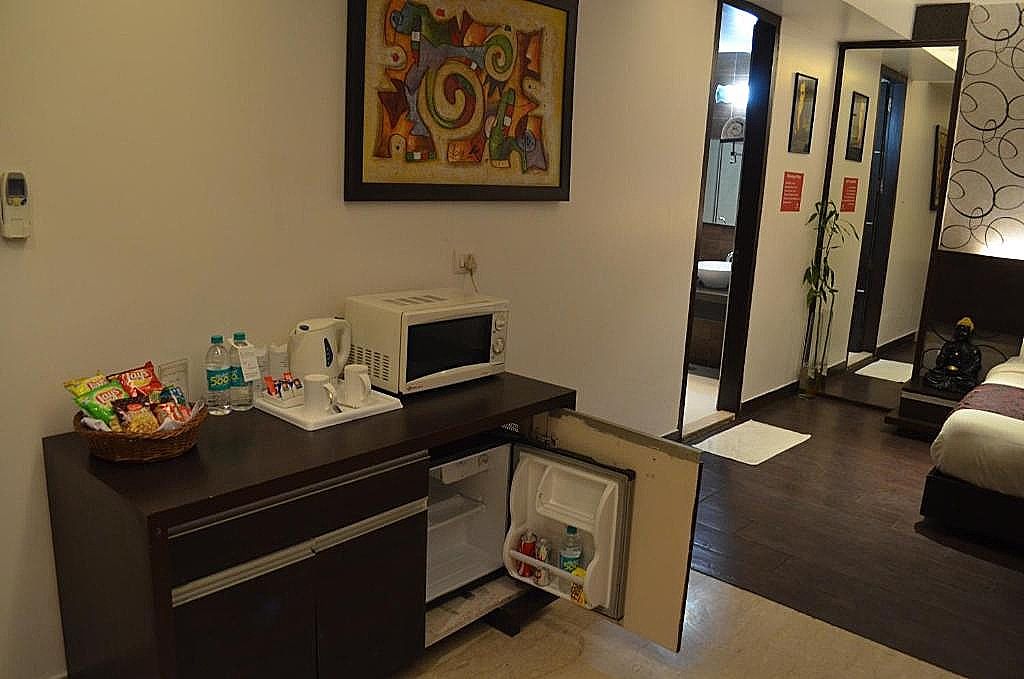 WoodApple Residency Deluxe Double Room 9
