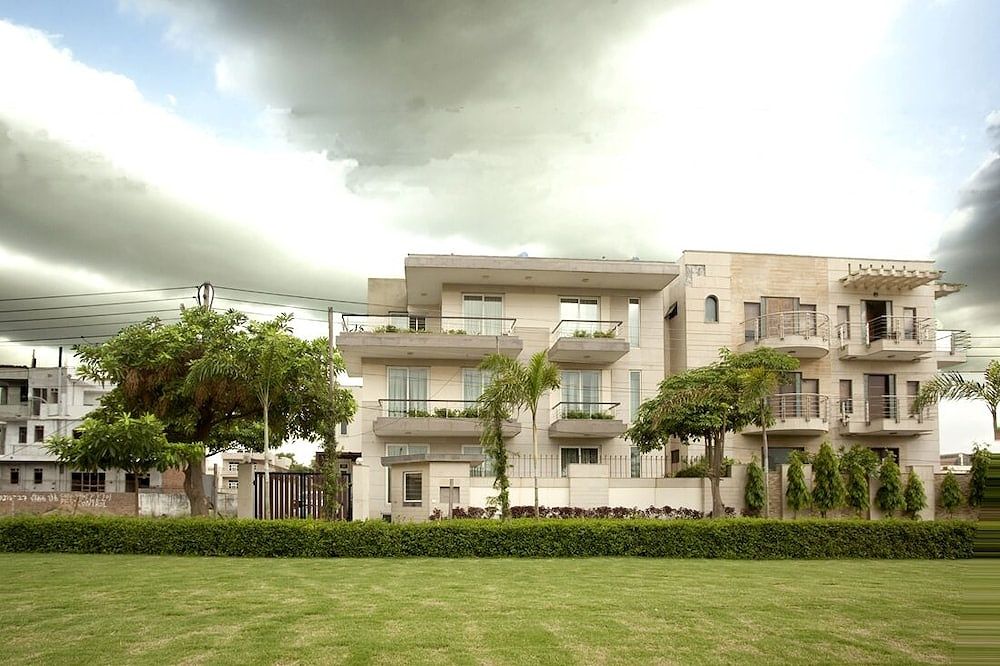 undefined Perch Service Apartment Sector 40 2