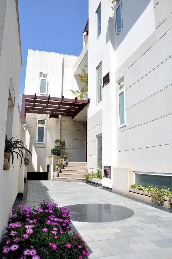 undefined Perch Service Apartment Sector 40 7