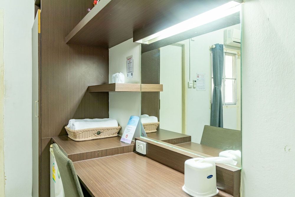 Riski Residence Bangkok-noi Standard Room 7