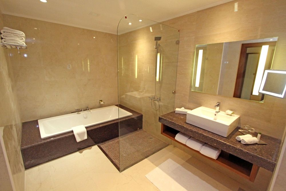 Deluxe Room, 2 Twin Beds, Garden View