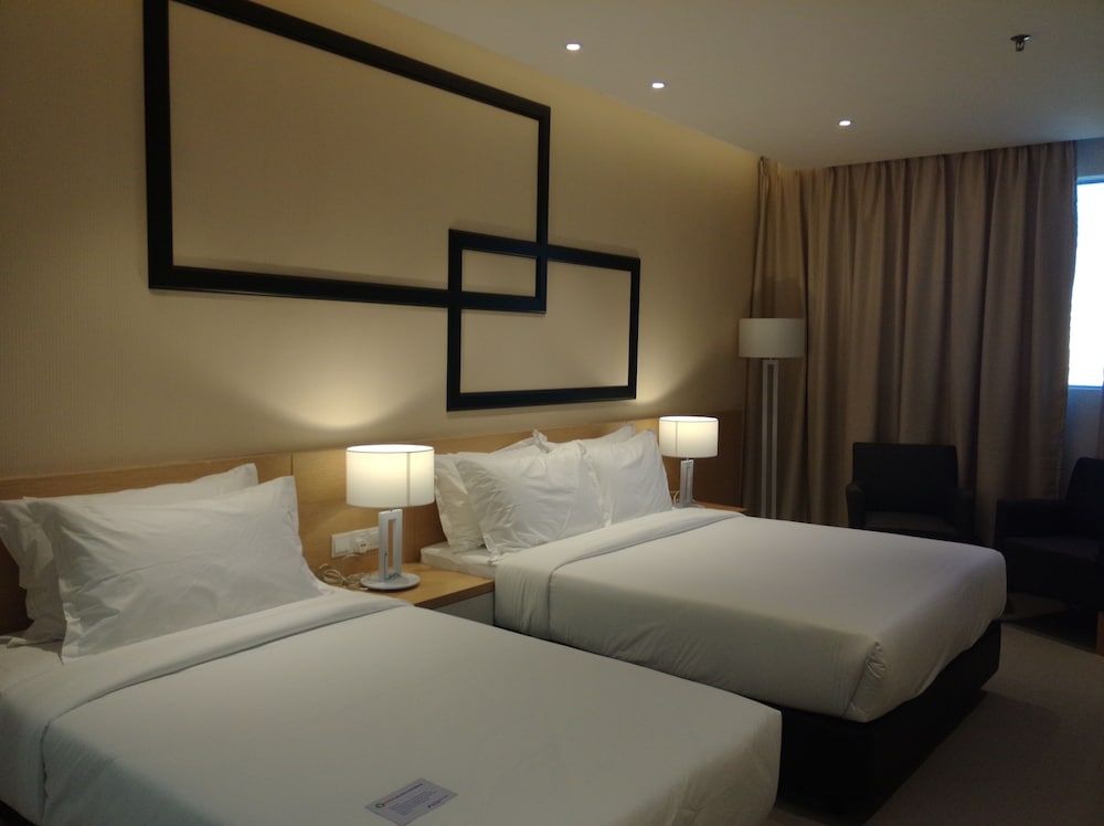 undefined Hotel Excelsior 9