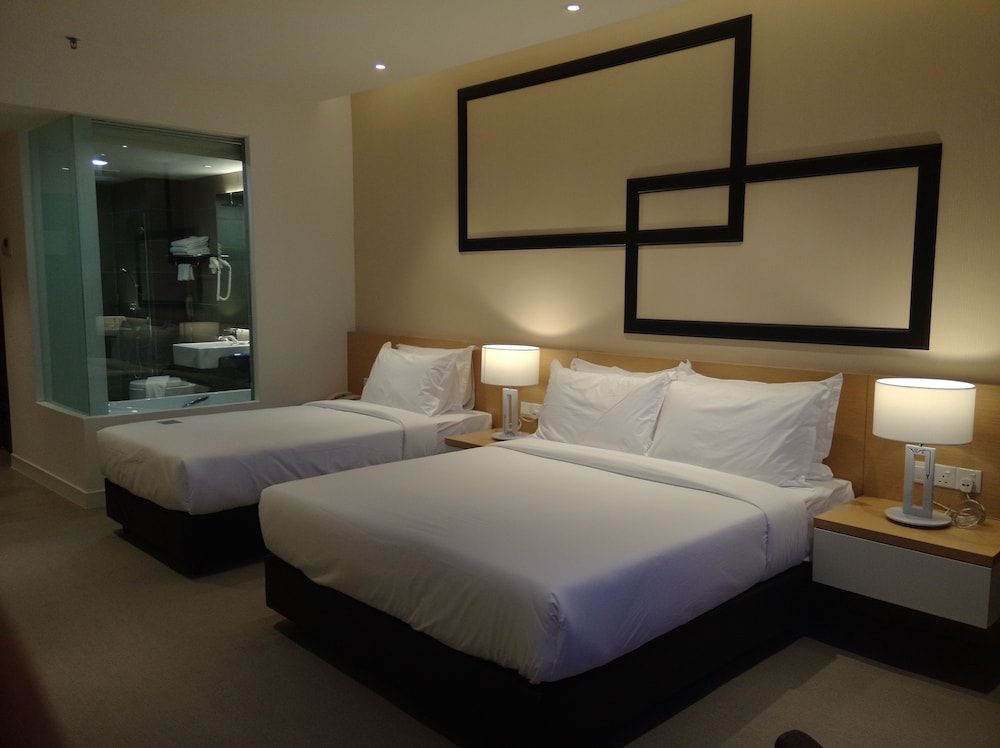 undefined Hotel Excelsior 8